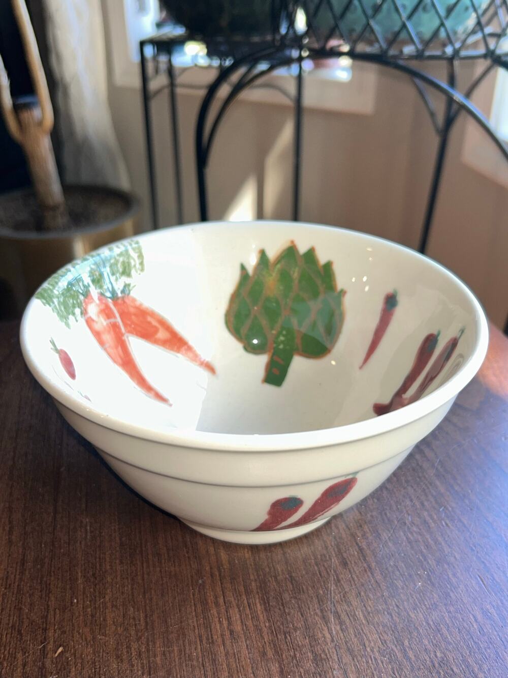 Hartstone USA serving bowl from the Farmer's Market hand painted veggies 7.5”